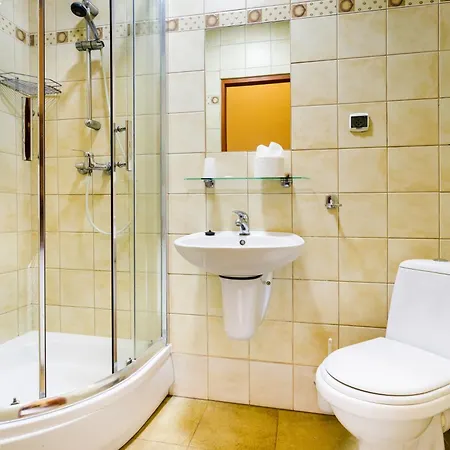 Antares I & Ii 3* シフィノウイシチェ