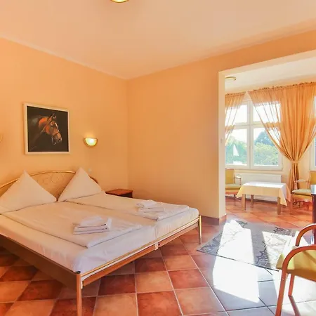 ベッド・アンド・ブレックファスト Antares I & Ii