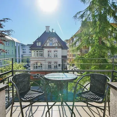 ベッド・アンド・ブレックファスト Antares I & Ii