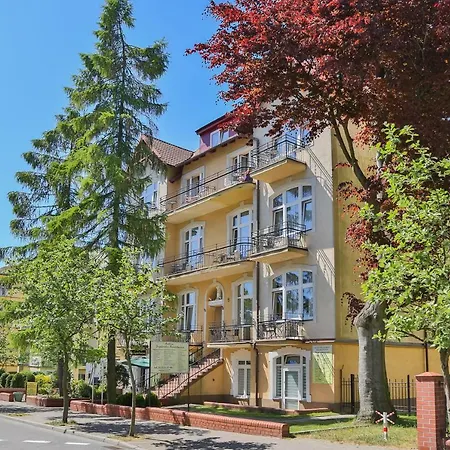 ベッド・アンド・ブレックファスト Antares I & Ii